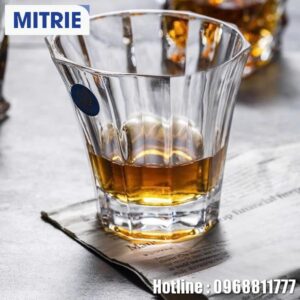 Cốc thủy tinh