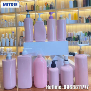 Chai nhựa PET màu hồng đựng mỹ phẩm dáng hiện đại